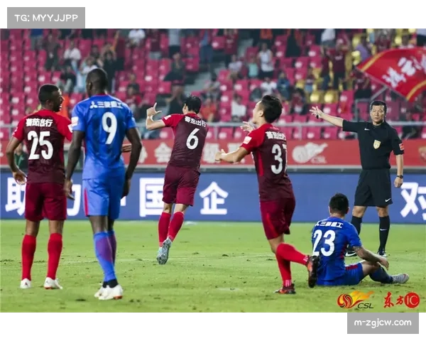 深圳新鹏城首轮惨败暴露体系脆弱 姜至鹏红牌后防线彻底崩溃